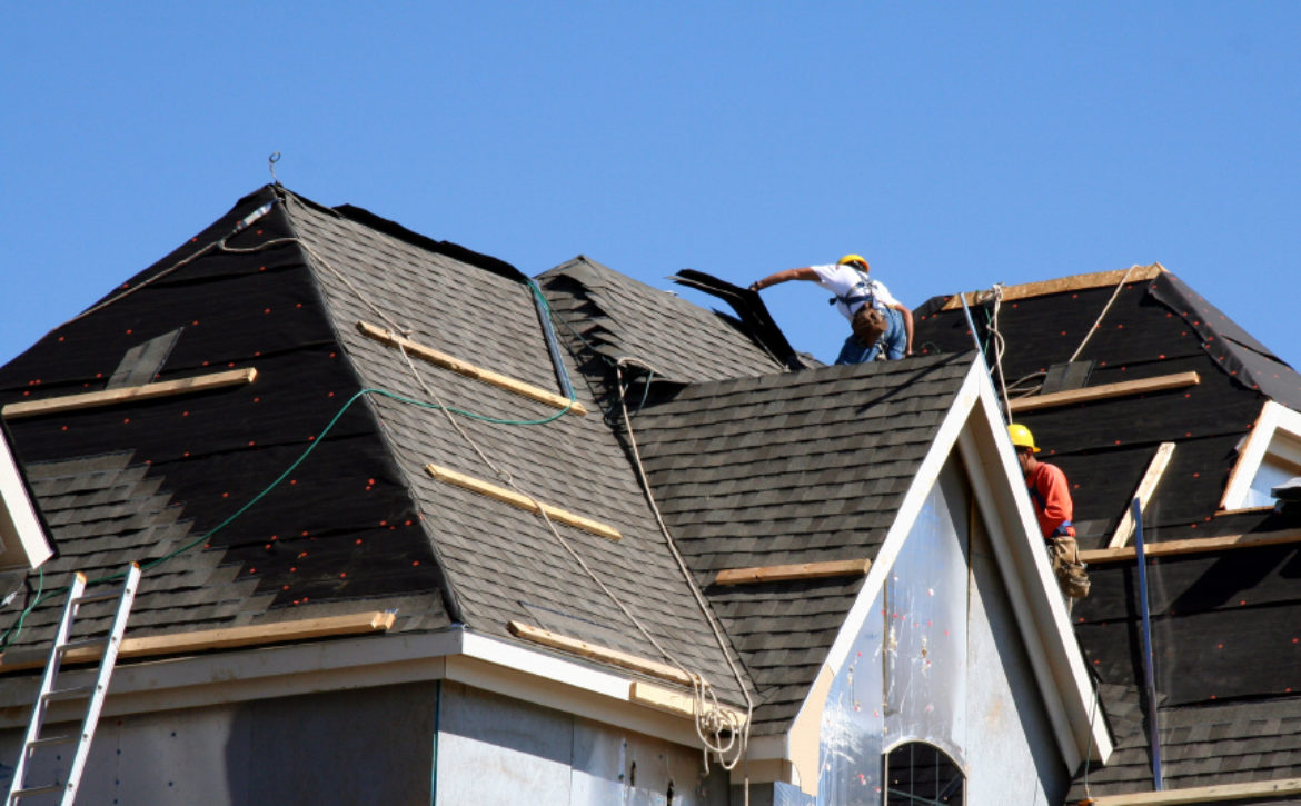 roof workers